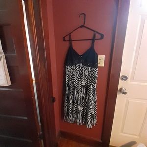Ice brand dress black and white size 8 strapped